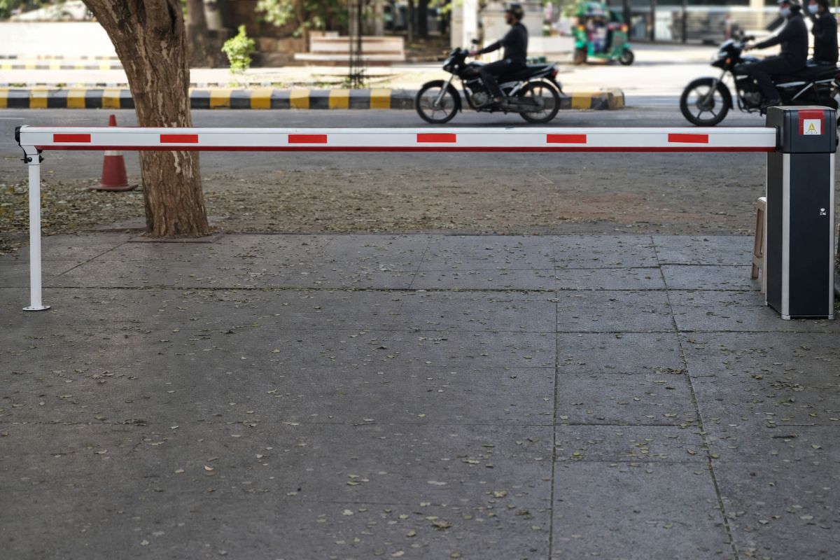 Boom Barrier With LED Up to 5 Meter Swaraj Secutech