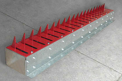 AUTOMATIC SPIKE BARRIER Mcvick 1 Meter Spring Loaded