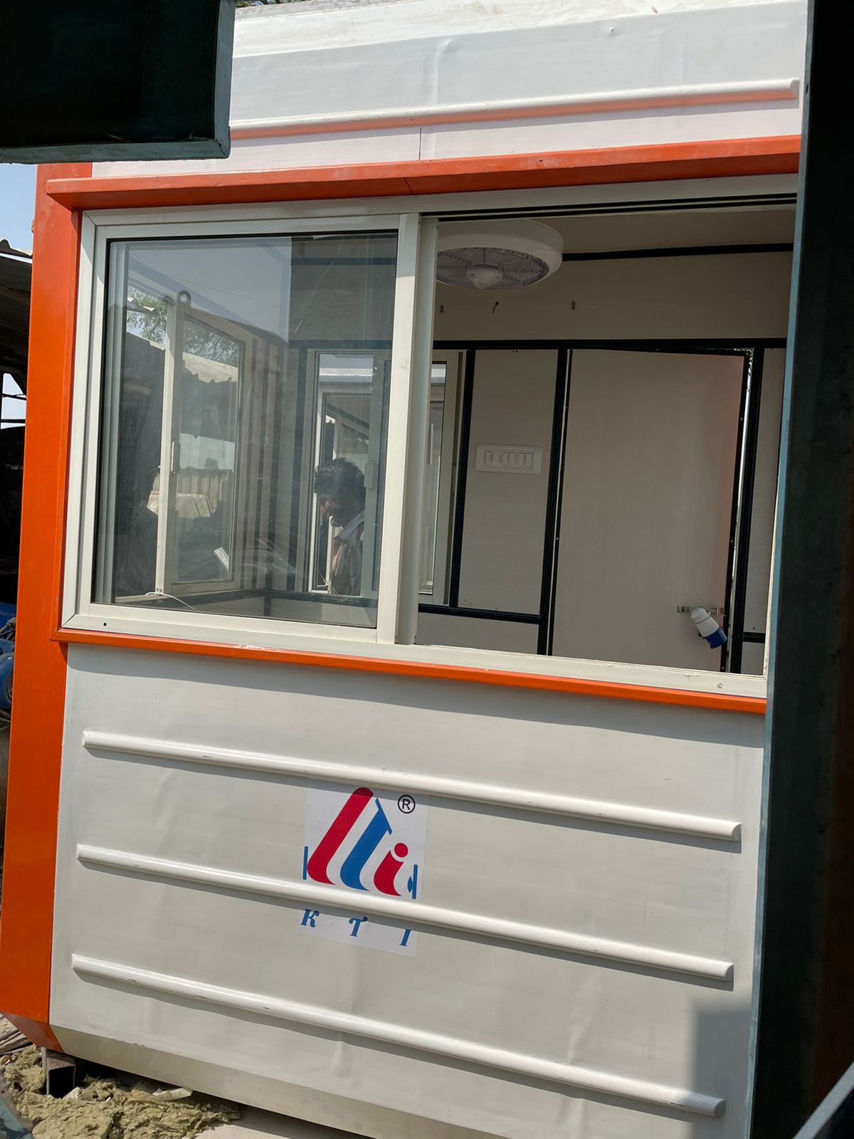 KTI Porta Cabin 6X4X8 L*W*H