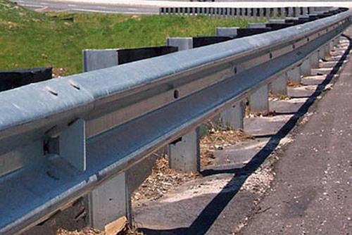 Metal Beam Crash Barrier 2 mm Galvanized Post 1800 mm