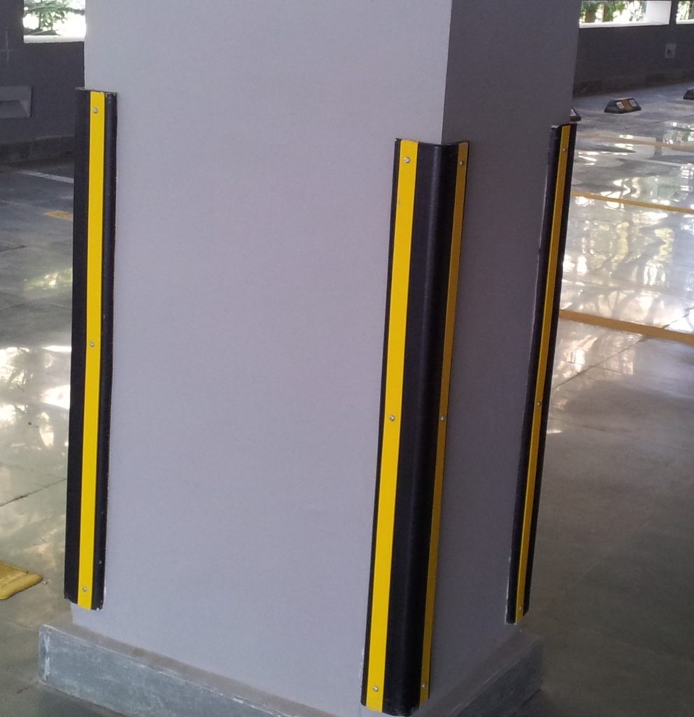 Pillar Corner Guard V Shape PVC 800 MM