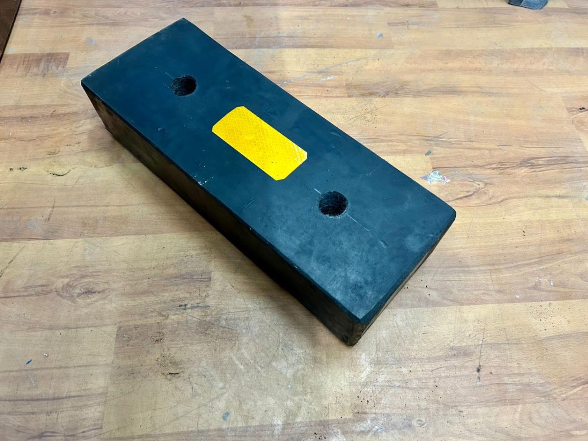 Rubber Dock Bumper 400x150x80mm