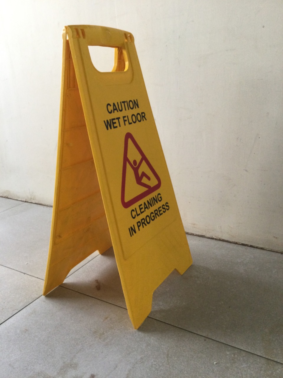 KTI Floor Message Board Wet Floor Cleaning Progress