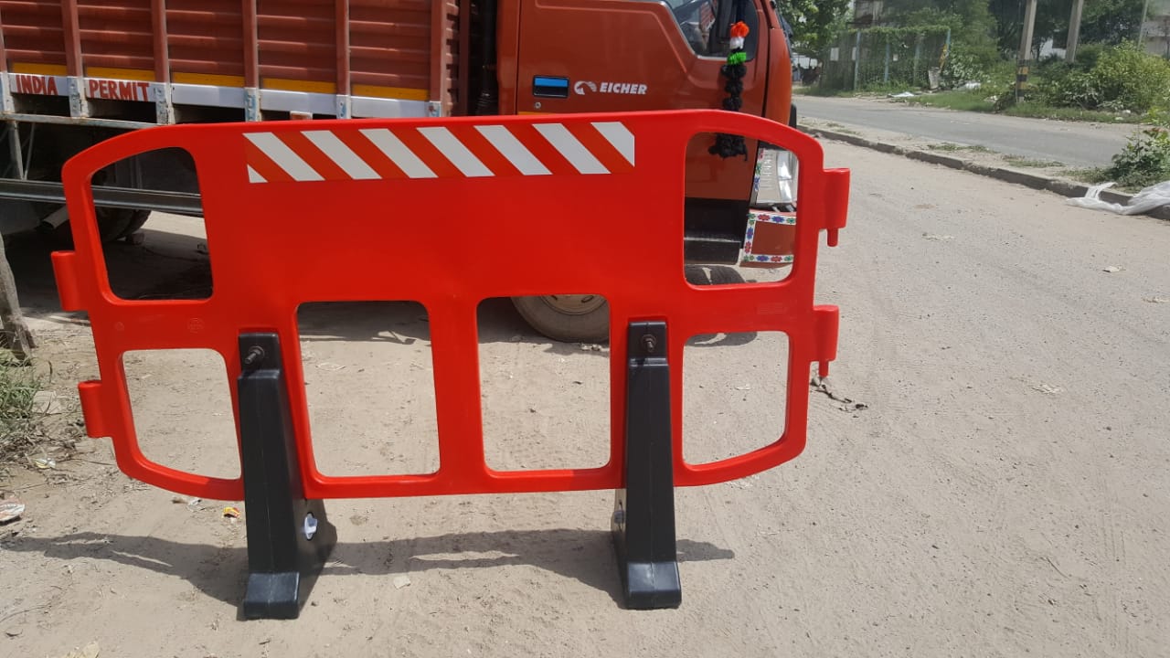 Road Barrier L2020XW400XH1265 MM Nilkamal