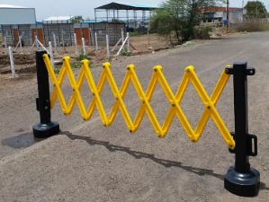 Premium Plastic Expandable Barrier