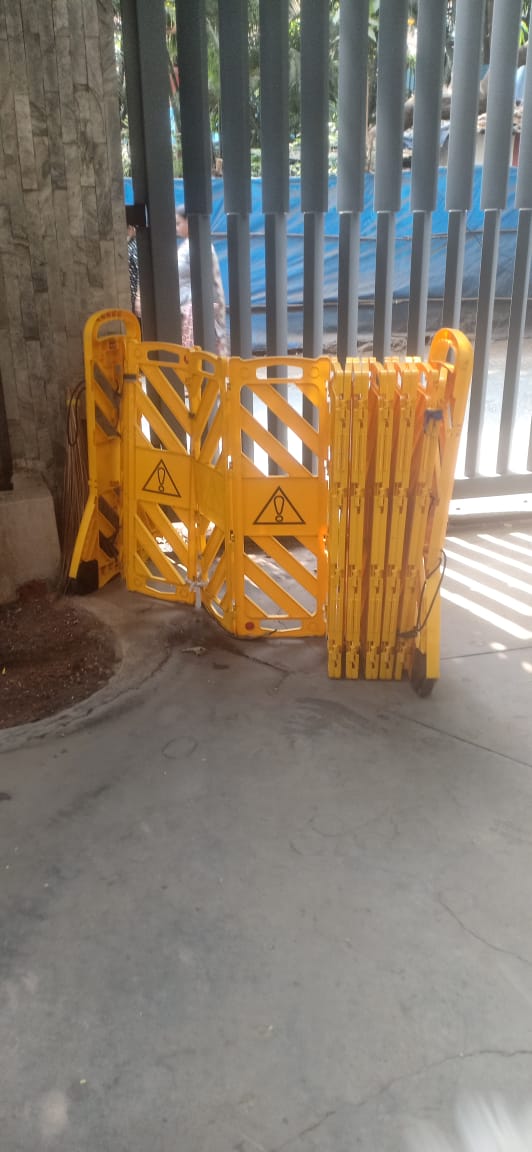Plastic Expandable Barrier 3 meter Length