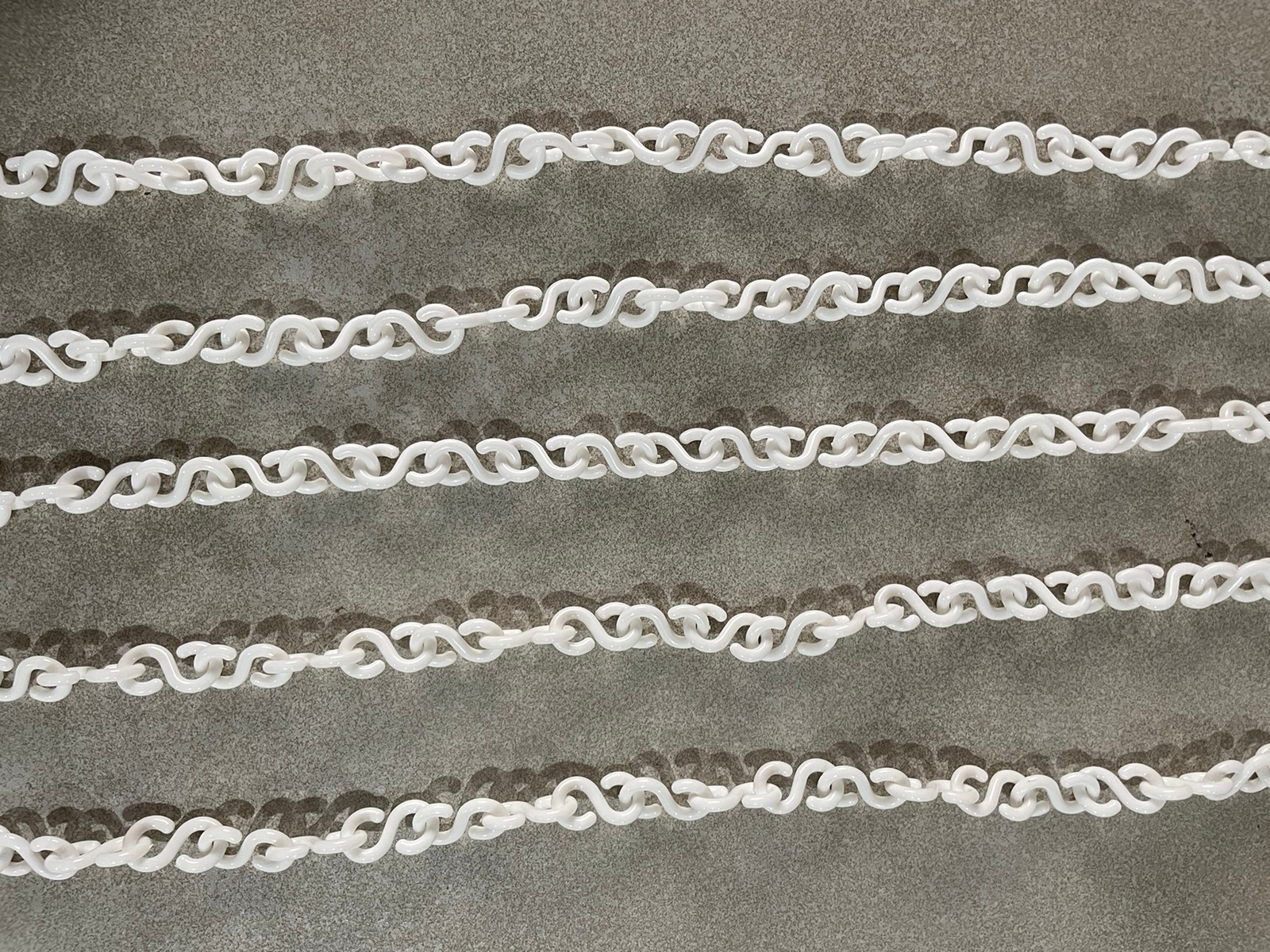 Safety Chain Plastic 7 MM White