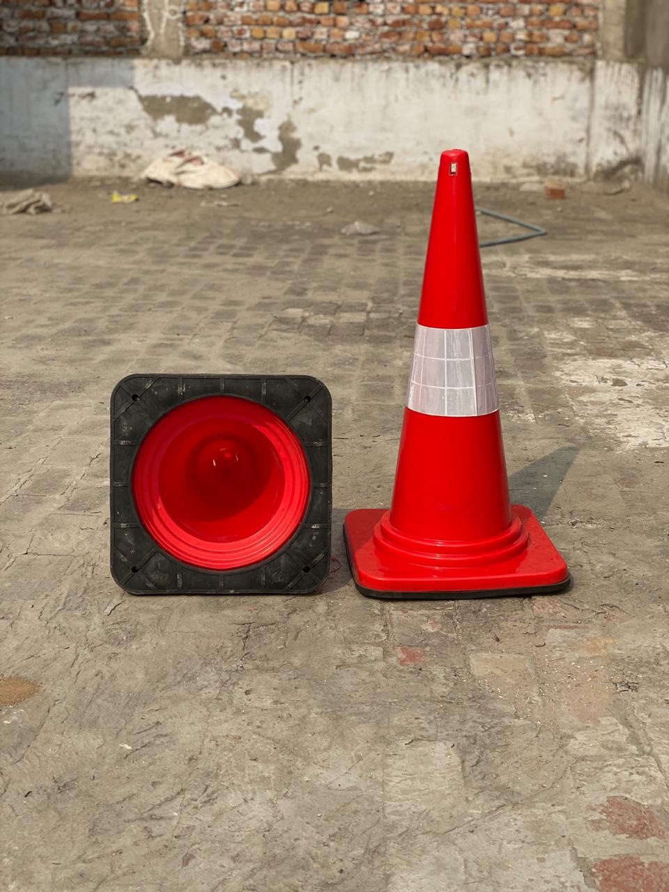 Safety Cone Rubber Base 750mm