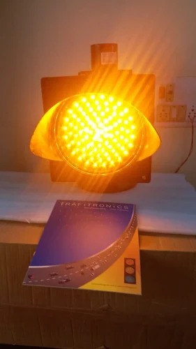 300 MM Dia Traffic Light Yellow AC Power