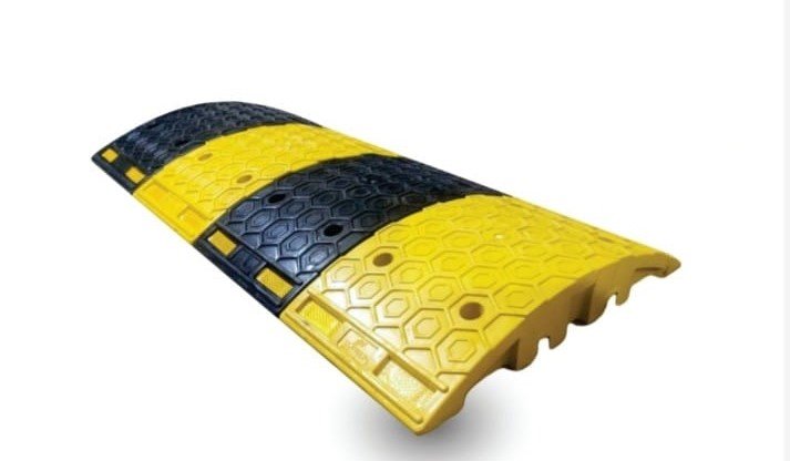 KTI16024001SW80 — Speed breaker ABS PVC 250 X 500 X 80 mm