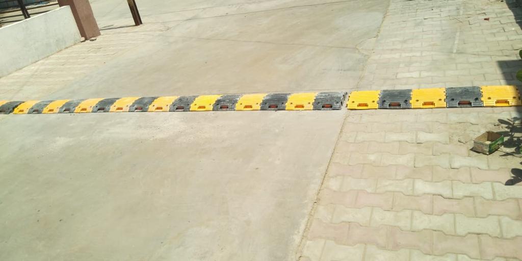 KTI Plastic Speed Breaker L 250 X W 350 X H 50 mm